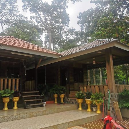 Homestay Dusun Ana Balun Slim River Exterior photo